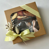 Medium gift box