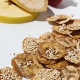 Banana chips with sesame seeds